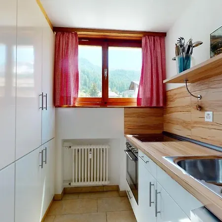 Rosatsch 13 סורליי